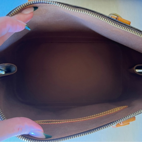 Louis Vuitton Alma - Picture 4 of 8